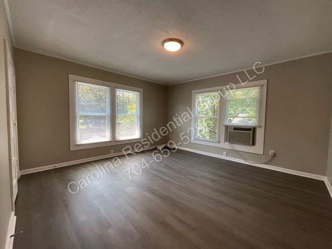 Photo - 97 Corban Ave SE