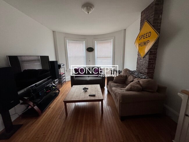 Photo - 878 Huntington Ave Unit 2