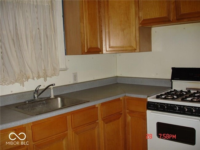 Photo - 5134 Indianola Ave