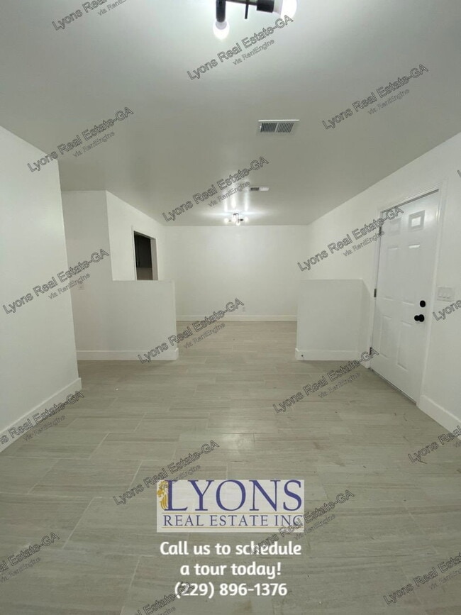 Photo - 1028 S Gordon Ave
