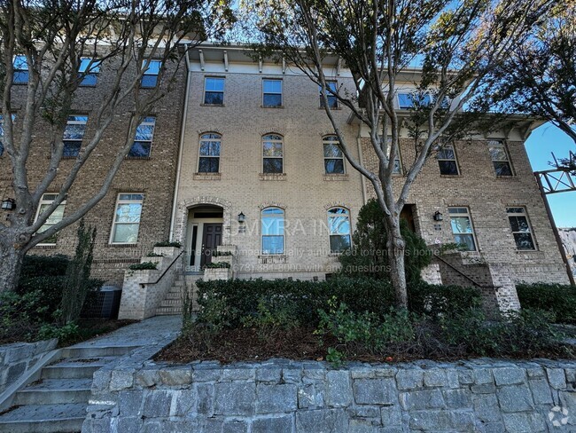 Building Photo - Luxurious 2 bedroom townhouse in Atlanta!