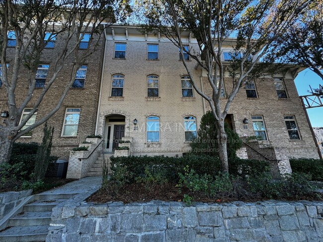 Luxurious 2 bedroom townhouse in Atlanta! - Luxurious 2 bedroom townhouse in Atlanta!