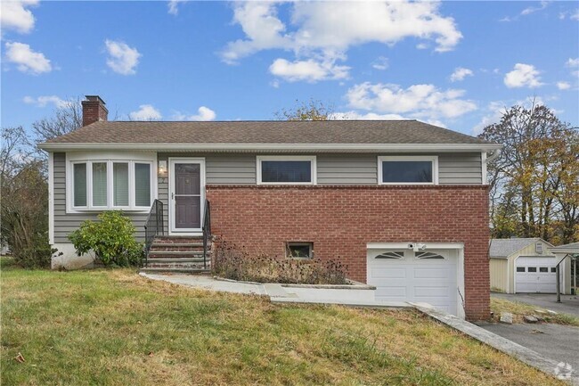 Building Photo - 7 Hillside Terrace Rental