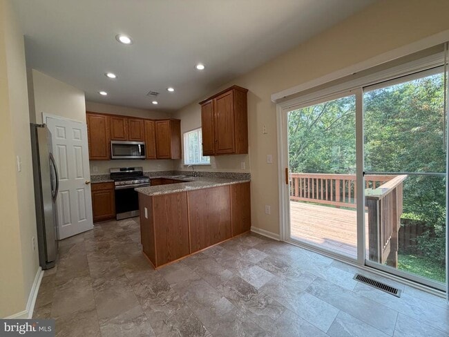 359 Snyder Ln