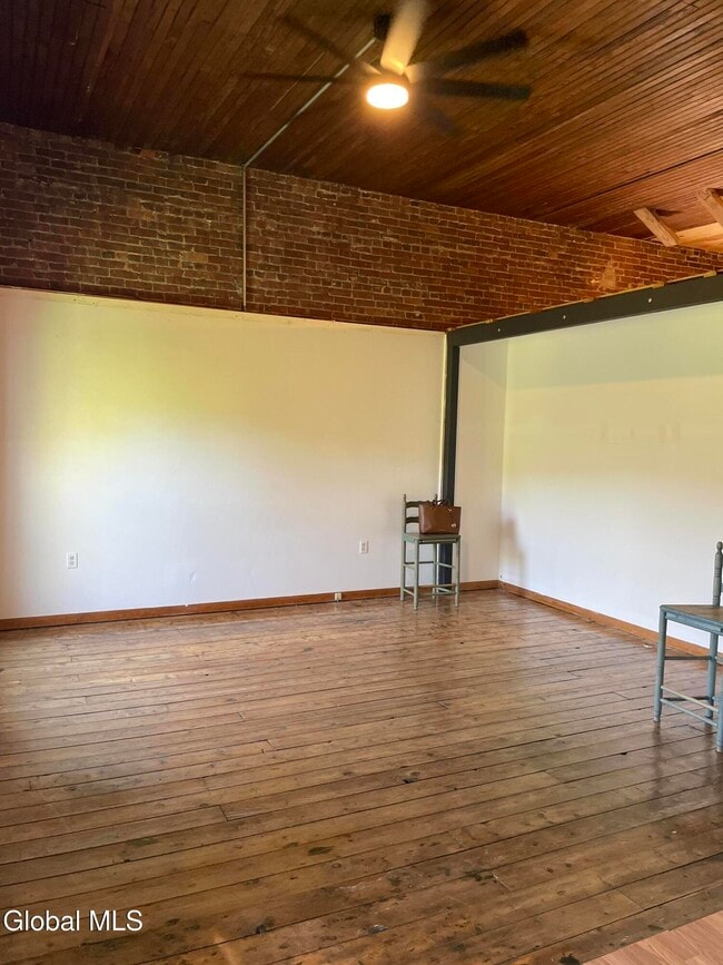 Photo - 152 Main St Unit 1