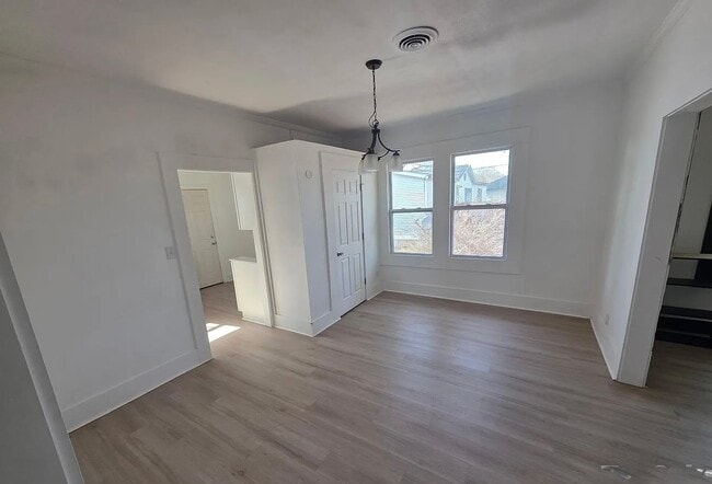 Photo - 572 2nd St