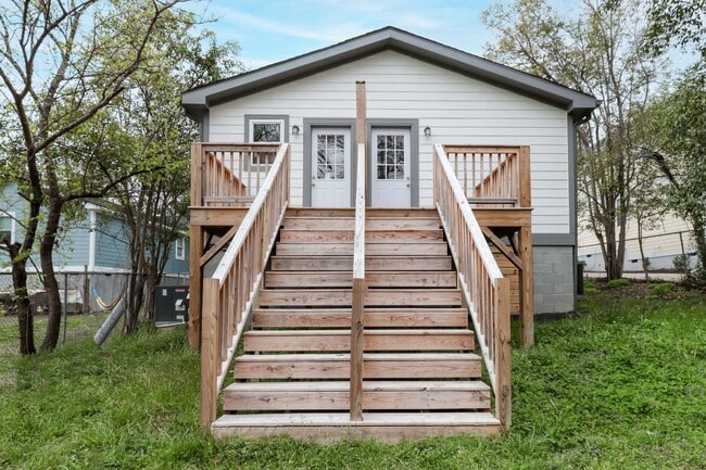 Photo - 2213 Fitzgerald Ave Unidad B