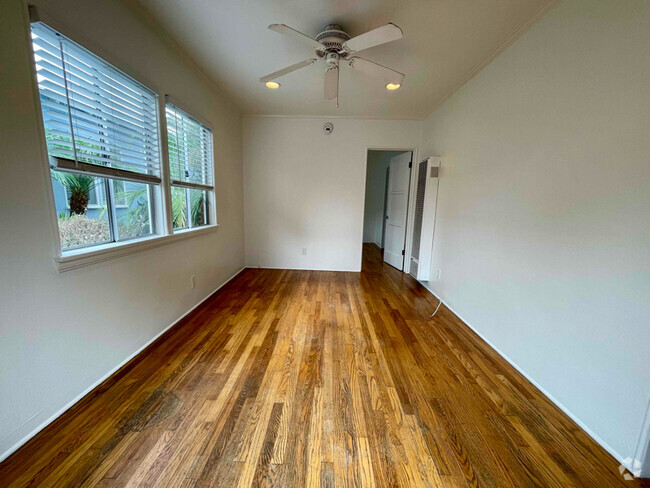Building Photo - 1005 Ashland Ave Unit B Rental
