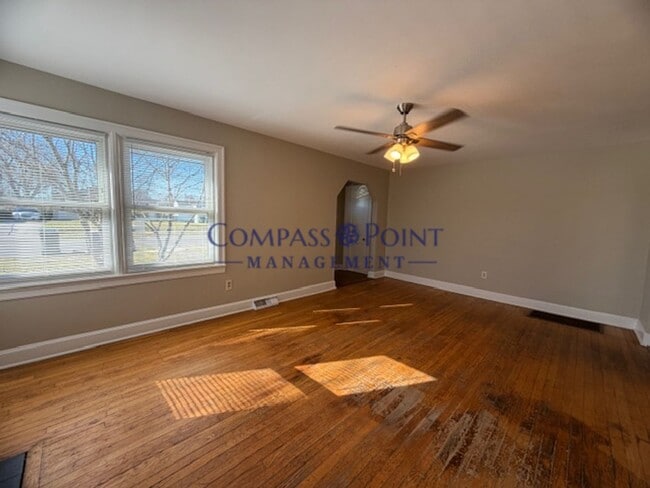 Photo - Come Settle Into Your New Home! FIRST MONTH RENT FREE!!!