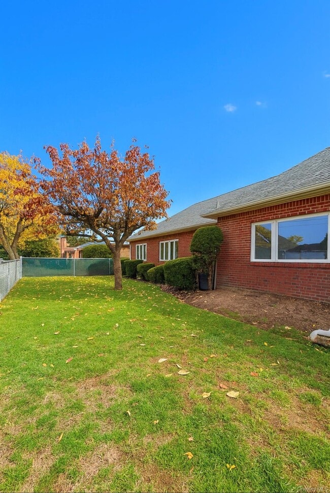 Photo - 68 Wolfle St