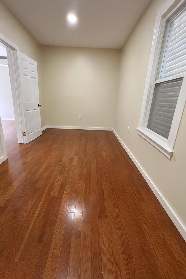 Photo - 102 Lexington Ave Unit 1