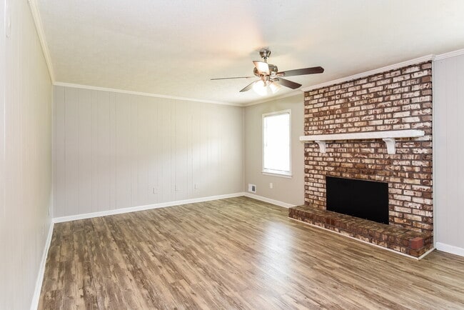Photo - 4641 Flint Hill Rd SW