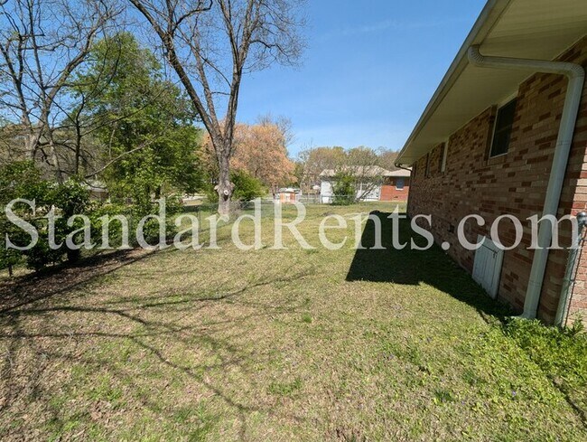 Photo - 6797 Miller St