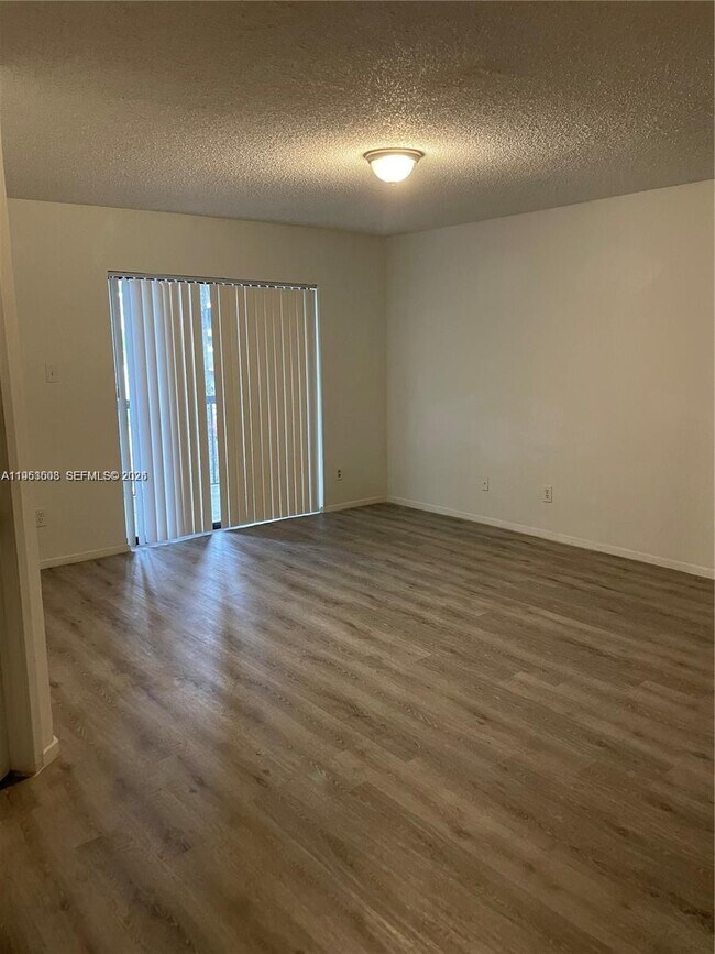 Photo - 11229 W Atlantic Blvd Unidad 201