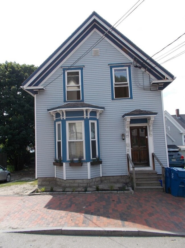 Building Photo - 248 Valley St Unit #1 Rental