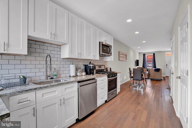 Photo - 2117 E Chase St