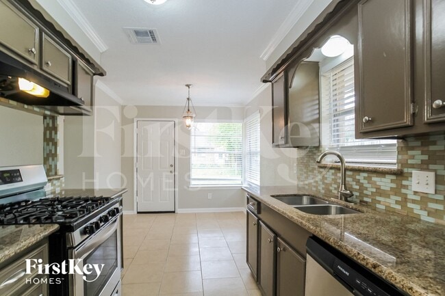 Photo - 1710 Kenwick Pl