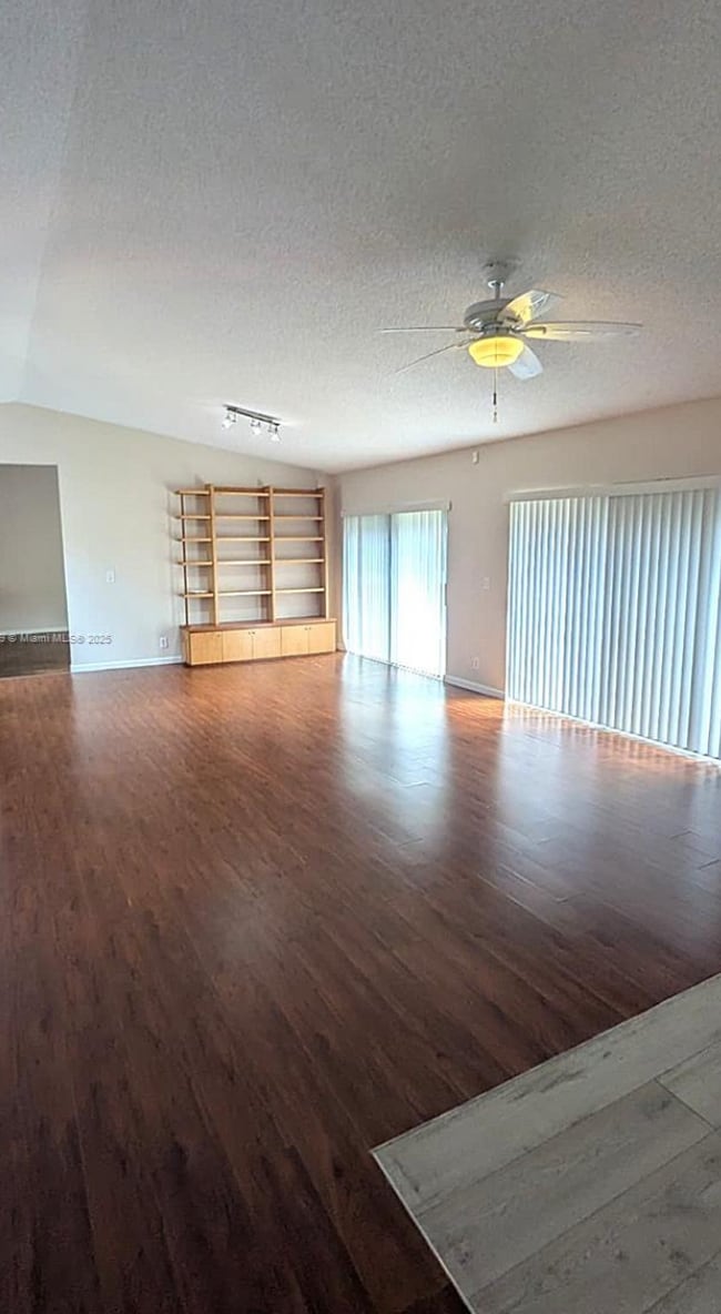 Photo - 10140 Torchwood Ave