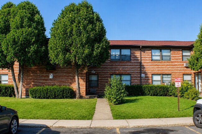 Building Photo - 2902 31st St Unit 7