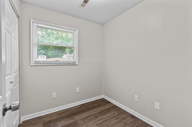 Photo - 1415 Plaza Pl