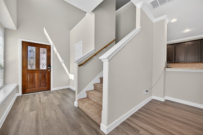 Photo - 6438 Haywards Crossing S Cir