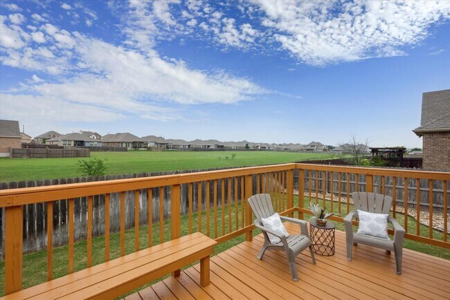 Photo - 6805 Leonardo Dr