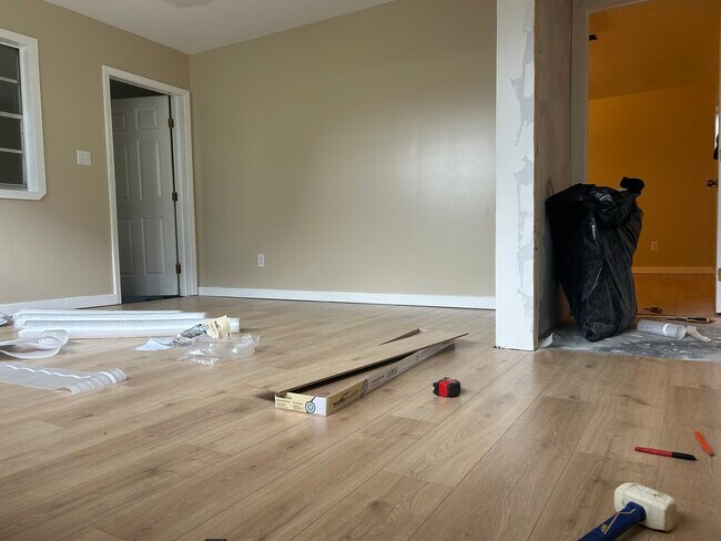 Photo - 258 Reynoir St