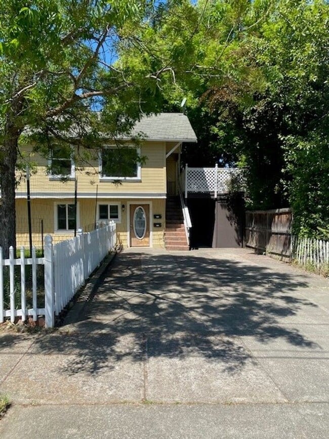 Photo - 171 Alida St Townhome