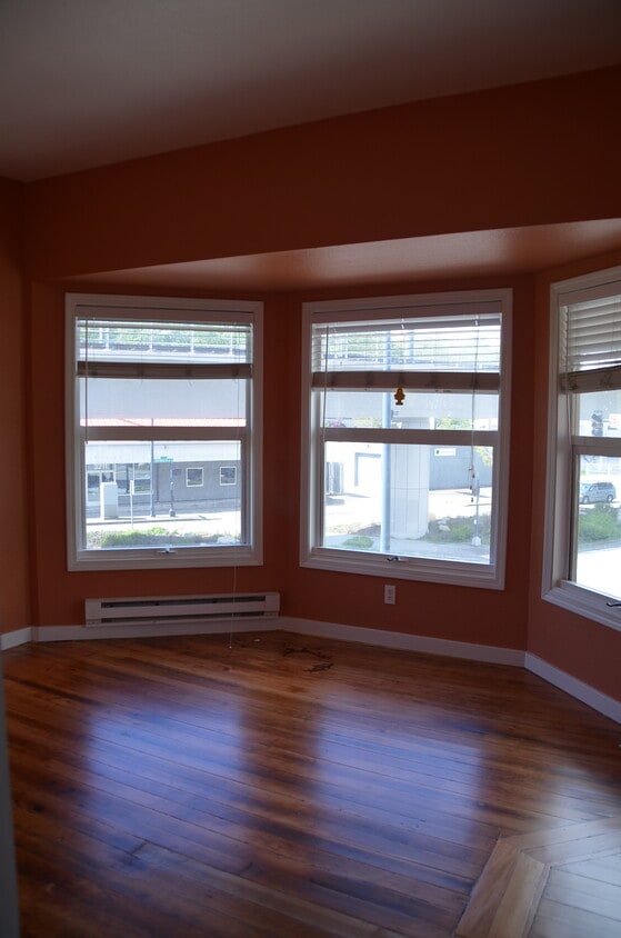 Photo - 2801 S Hanford St