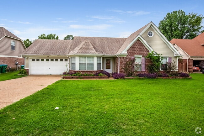 Building Photo - 7141 Creekside Dr Rental
