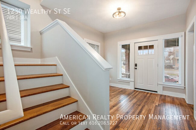 Photo - 1230 Wealthy St SE
