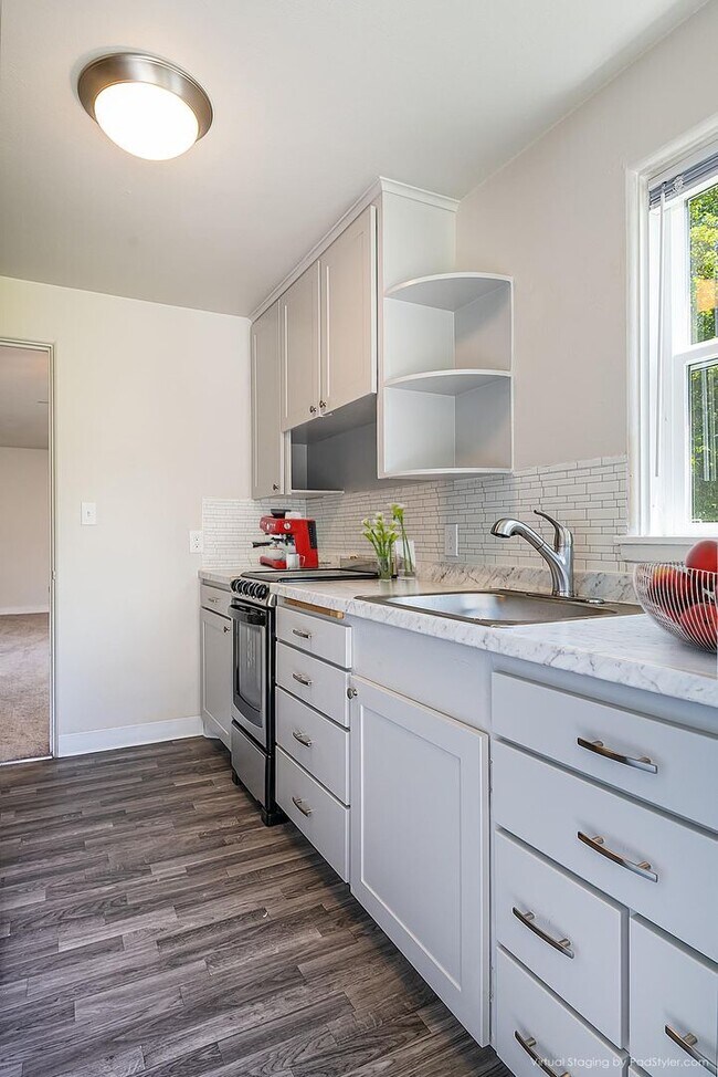 Photo - Hawthorne Court