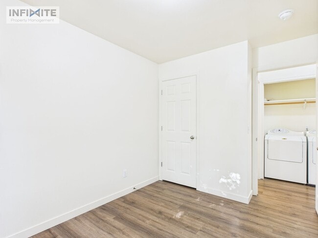 Photo - Great Three Bedroom Condo in Belgrade!