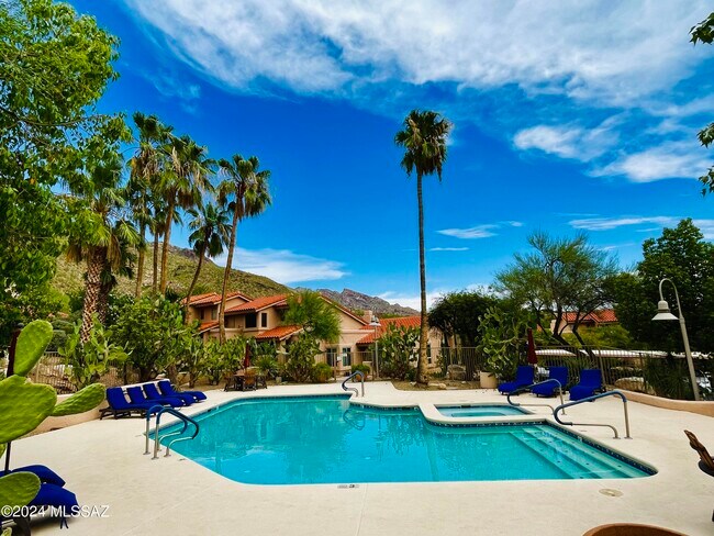 7601 N Calle Sin Envidia Unit 18