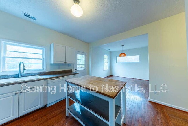 Photo - 605 S 11th St House