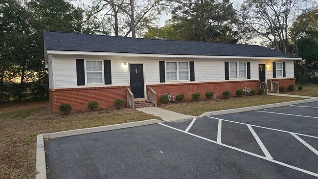 Building Photo - Monetta Apartments Unit 457