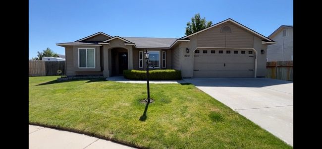 Building Photo - Well-maintained Home Offering Comfort, Functionality, and a Convenient Location