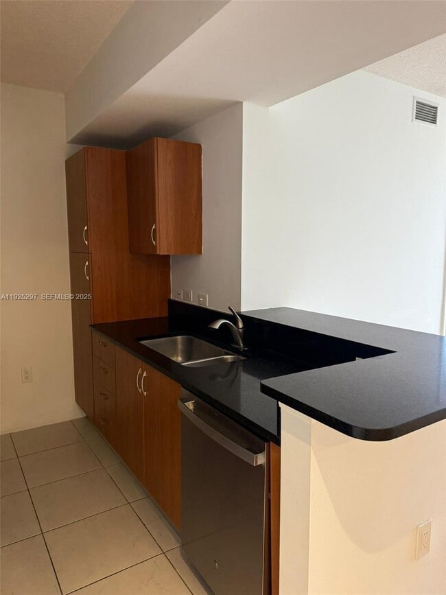 Photo - 18800 NE 29th Ave Unit 1008