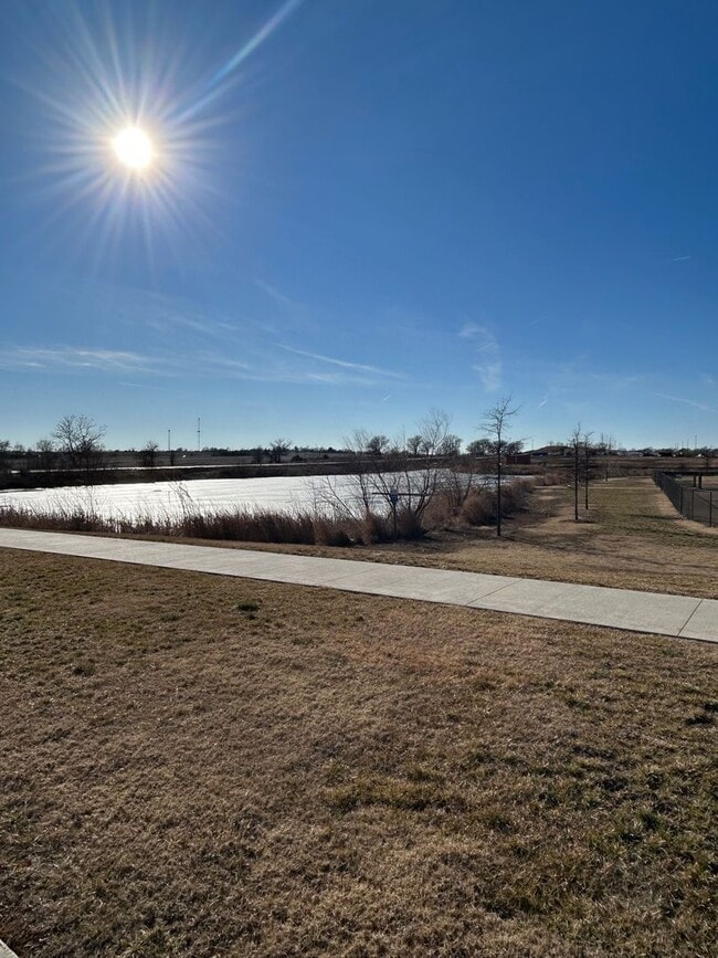 Photo - 1736 E Decarsky Ct