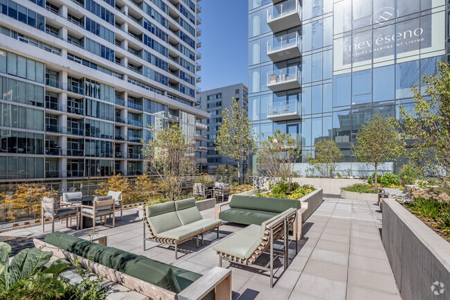 Terrace Lounge