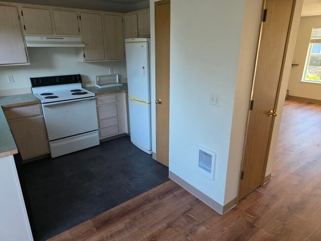 Photo - 4792 Lancaster Dr NE Unit 115