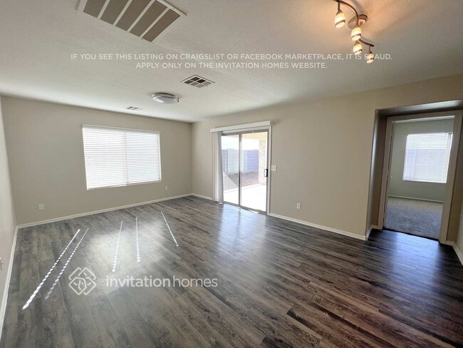 Photo - 19464 N Smith Dr