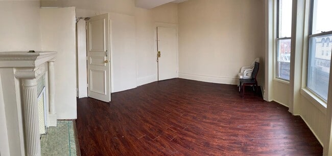 Sala de estar - 105 Roseville Ave Unidad Apt 3L
