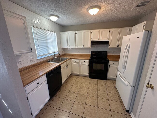 Photo - NEW IN MANAGEMENT - AVAILABLE NOW!