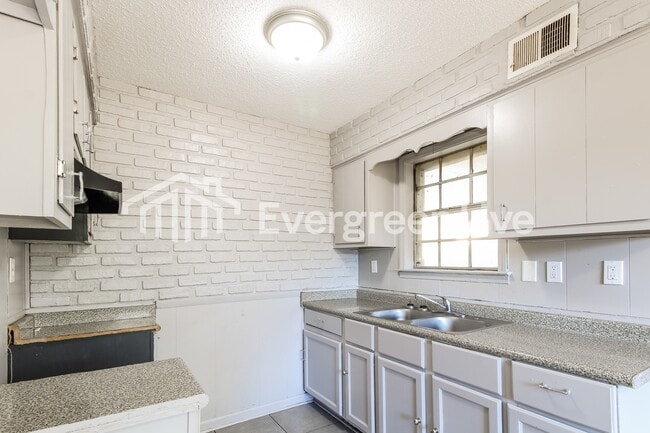 Photo - 5320 Plover Dr