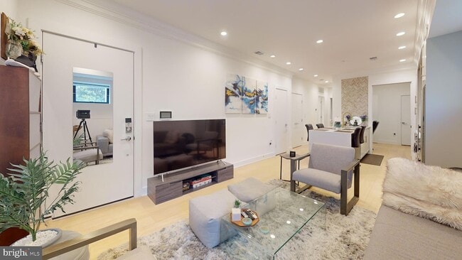 Photo - 2642 39th St NW Unit 2