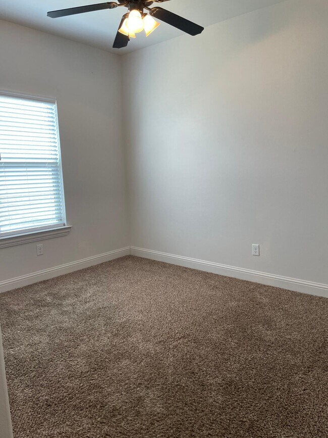 Photo - 2506 112th St