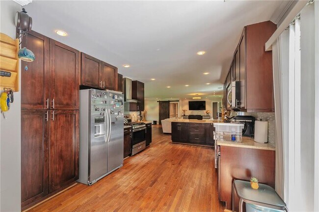 Photo - 1651 Murdock Rd