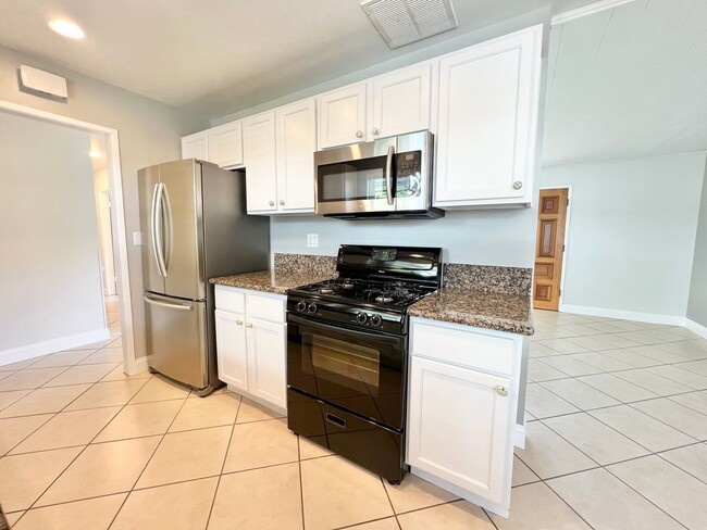 Photo - Inviting 3-Bedroom House in El Dorado - Massive Yard & Garage