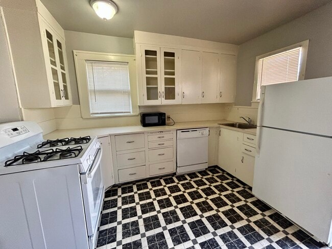 Photo - 2122 16th St